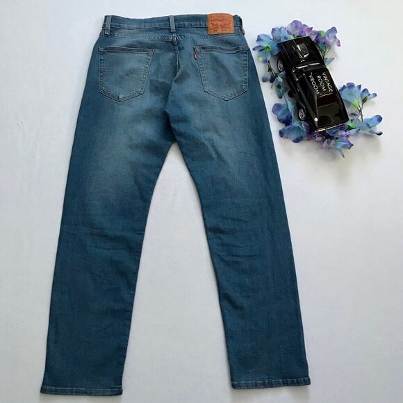 Levi's NWOT 505 Medium Wash Straight Jeans Men 32 x 32 - Picture 5 of 9